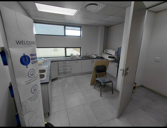 174M² OFFICE TO LET IN FOURWAYS
